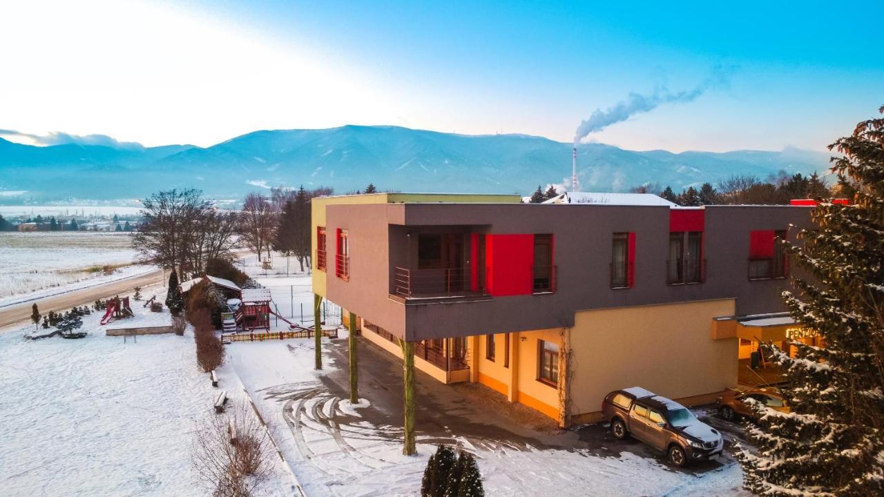 Penzion Ladoven Skvela Kuchyna A Rodinna Atmosfera Martin Zewnętrze zdjęcie