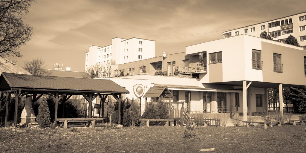 Penzion Ladoven Skvela Kuchyna A Rodinna Atmosfera Martin Zewnętrze zdjęcie